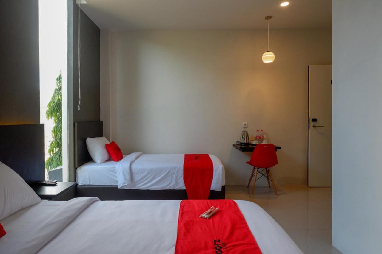 Reddoorz Plus Near Solo Baru エクステリア 写真