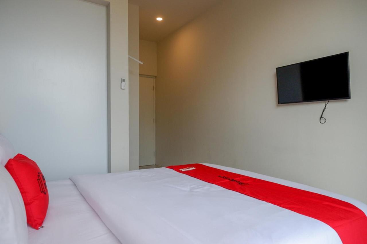 Reddoorz Plus Near Solo Baru エクステリア 写真